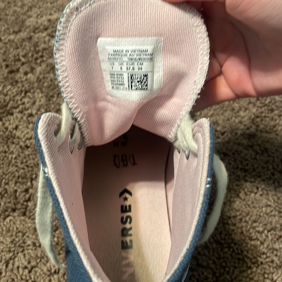 Converse shoes - Picture 3 of 3